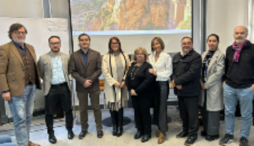 Profesores Ramón Fuentes, Fabrizio Cuevas, Renato Salvatierra, Carolina Smok, Mariana Rojas, Ruth Prieto, Enrique Montiel, Jovita Ortiz y Miguel Concha, conferencistas del encuentro.